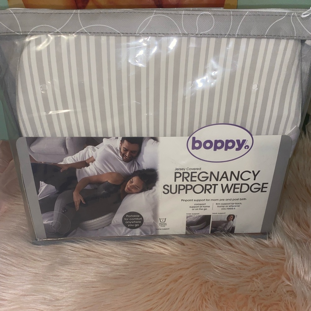Boppy pregnancy support wedge